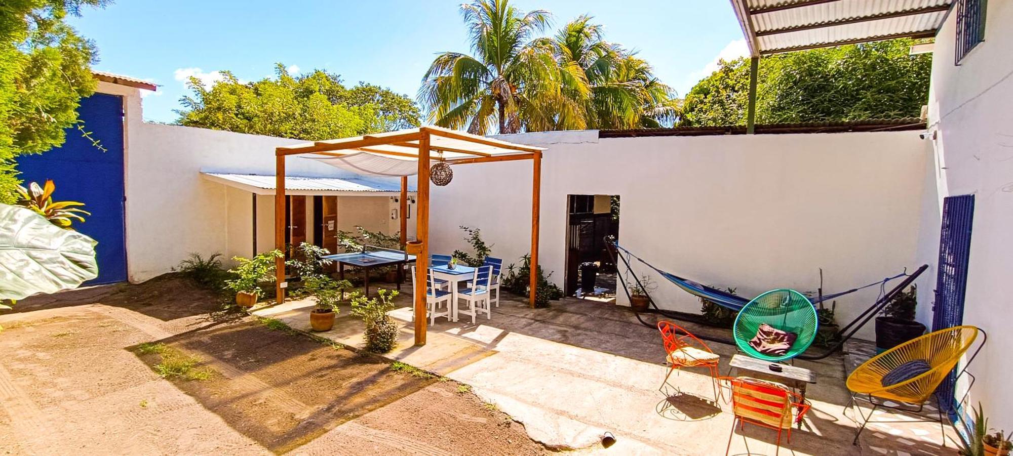 Hostal El Rio Leon Exterior photo