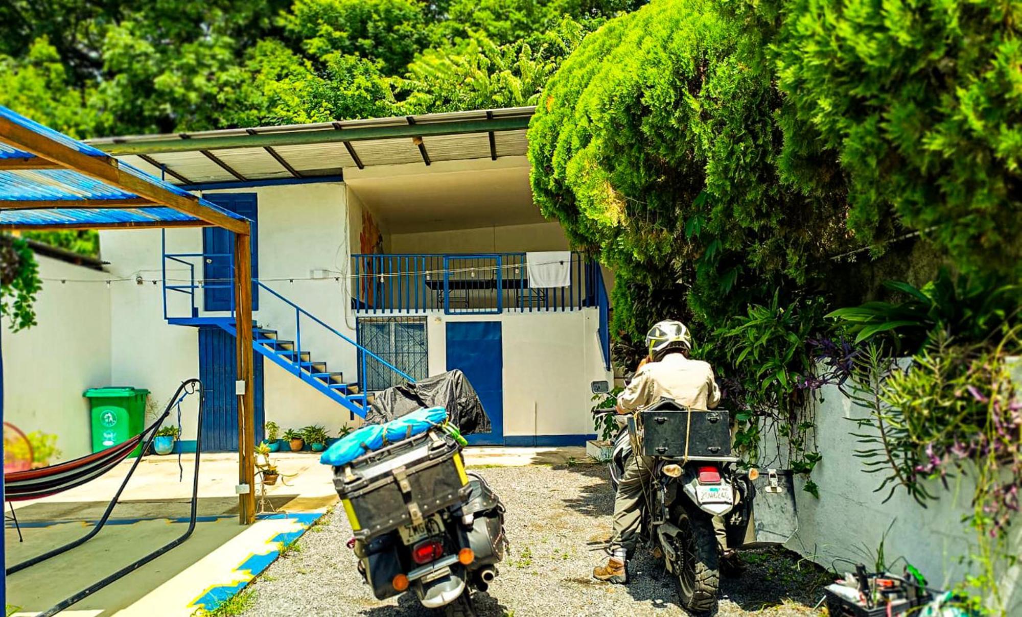 Hostal El Rio Leon Exterior photo
